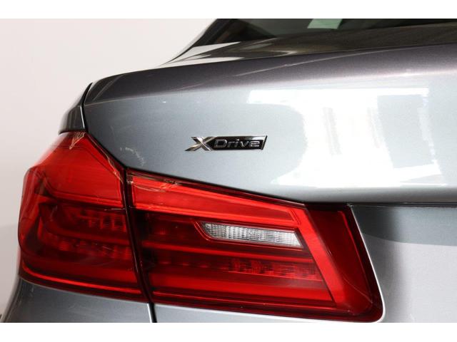 ５シリーズ ５２３ｄ　ｘＤｒｉｖｅ　Ｍスピリット　ＢＭＷ認定中古車　車線逸脱警告　衝突軽減ブレーキ　アクティブ・クルーズ・コントロール（ＡＣＣ）ＬＥＤヘッドライト　全周囲カメラ（３６０度ビュー）前後バンパーセンサー　ヘッドアップ・ディスプレイ　４ＷＤ（16枚目）