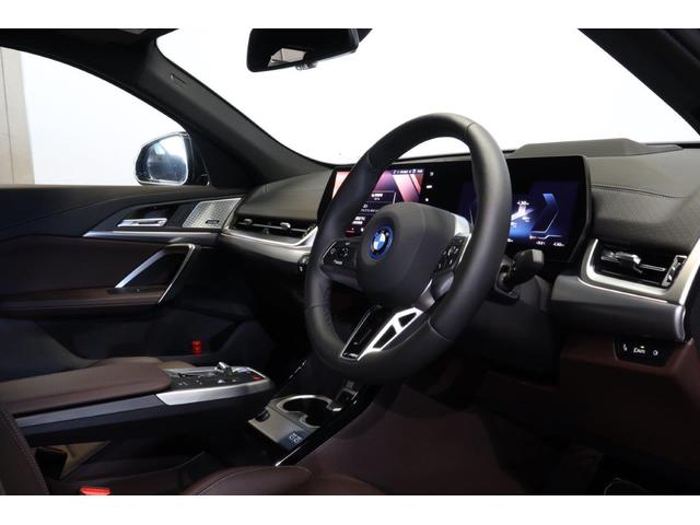 ｉＸ２ 　ＢＭＷ認定中古車　車線逸脱警告　衝突軽減ブレーキ　モカヴァーネスカレザーシート　パノラマサンルーフ　２０インチアルミホイール（17枚目）