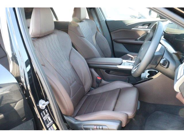 ｉＸ２ 　ＢＭＷ認定中古車　車線逸脱警告　衝突軽減ブレーキ　モカヴァーネスカレザーシート　パノラマサンルーフ　２０インチアルミホイール（20枚目）
