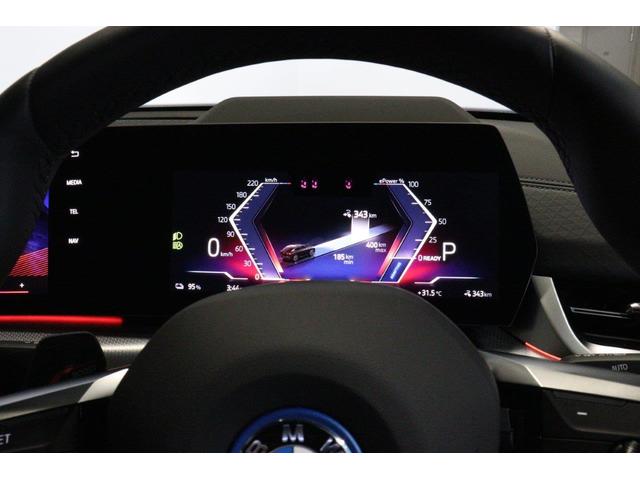 ｉＸ２ 　ＢＭＷ認定中古車　車線逸脱警告　衝突軽減ブレーキ　モカヴァーネスカレザーシート　パノラマサンルーフ　２０インチアルミホイール（26枚目）