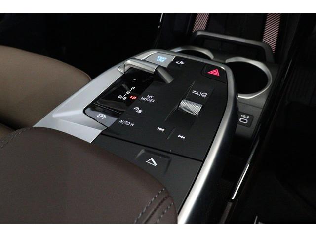 ｉＸ２ 　ＢＭＷ認定中古車　車線逸脱警告　衝突軽減ブレーキ　モカヴァーネスカレザーシート　パノラマサンルーフ　２０インチアルミホイール（35枚目）