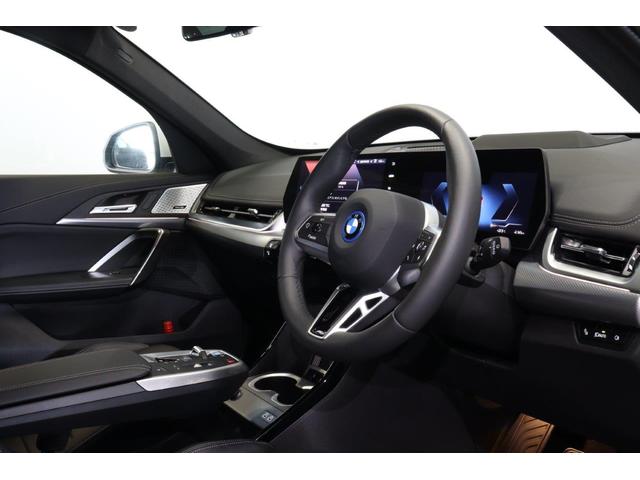 ｉＸ１ ｅＤｒｉｖｅ　２０　Ｍスポーツ　ハイラインパッケージ　ＢＭＷ認定中古車　車線逸脱警告　衝突軽減ブレーキ　ブラックヴァーネスカレザーシート　テクノロジーパッケージ（18枚目）