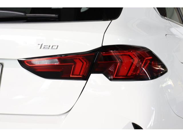 １シリーズ 　ＢＭＷ認定中古車　車線逸脱警告　衝突軽減ブレーキ　テクノロジーパッケージ　ヴェガンザオプション　１８インチアルミホイール　アクティブクルーズコントロール（11枚目）