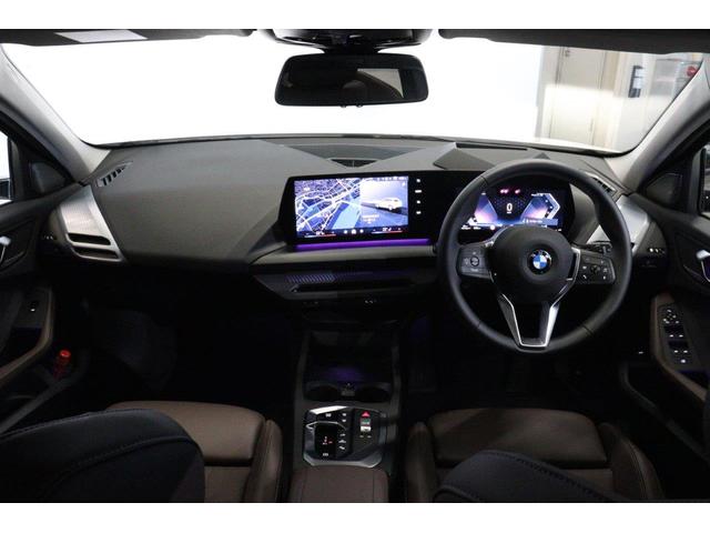 １シリーズ 　ＢＭＷ認定中古車　車線逸脱警告　衝突軽減ブレーキ　テクノロジーパッケージ　ヴェガンザオプション　１８インチアルミホイール　アクティブクルーズコントロール（15枚目）