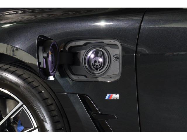 ｉ４ 　ＢＭＷ認定中古車　車線逸脱警告　衝突軽減ブレーキ　ブラックヴァーネスカレザー　アクティブクルーズコントロールシステム（8枚目）