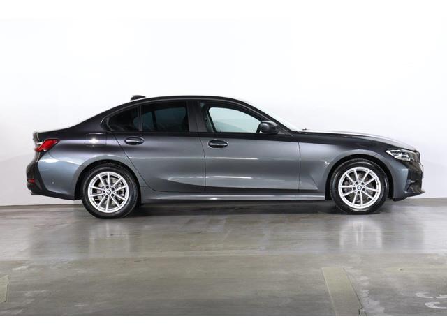 ３シリーズ ３１８ｉ　ＢＭＷ認定中古車　車線逸脱警告　衝突軽減ブレーキ（3枚目）