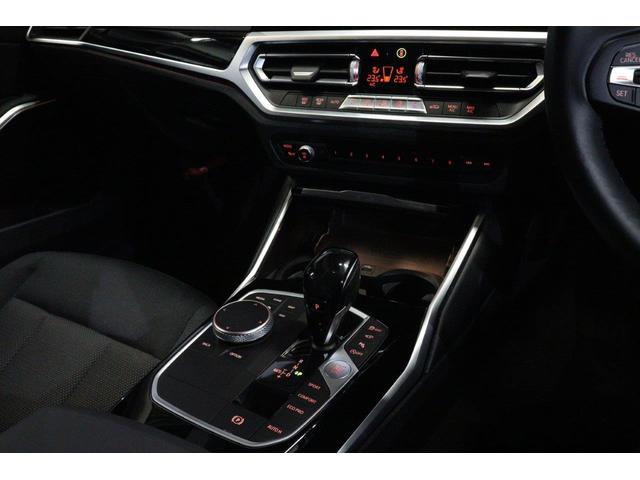 ３シリーズ ３１８ｉ　ＢＭＷ認定中古車　車線逸脱警告　衝突軽減ブレーキ（16枚目）