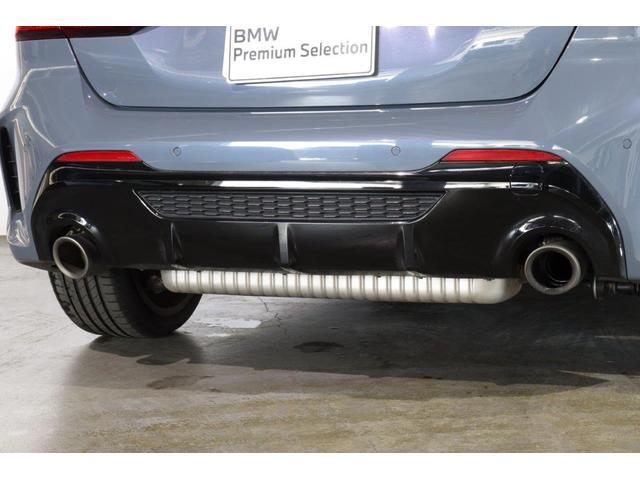 １シリーズ Ｍ１３５ｉ　ｘＤｒｉｖｅ　ＢＭＷ認定中古車　車線逸脱警告　衝突軽減ブレーキ　マグマレッドレザーシート　アクティブクルーズコントロール　１８インチアルミ（11枚目）