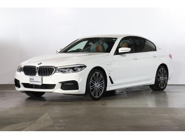 ５シリーズ ５３０ｅ　Ｍスポーツ　ＢＭＷ認定中古車　車線逸脱警告　衝突軽減ブレーキ　コニャックヴァーネスカレザー　アクティブクルーズコントロール　１９インチアルミ（2枚目）