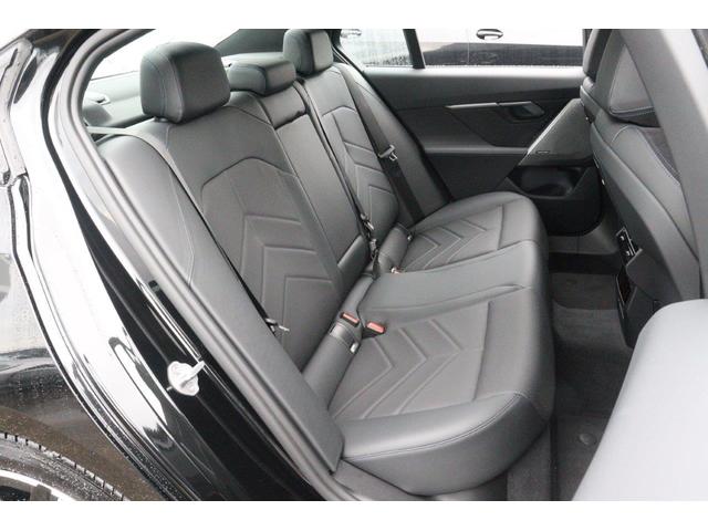 ｉ５ Ｍ６０　ｘＤｒｉｖｅ　ＢＭＷ認定中古車（23枚目）