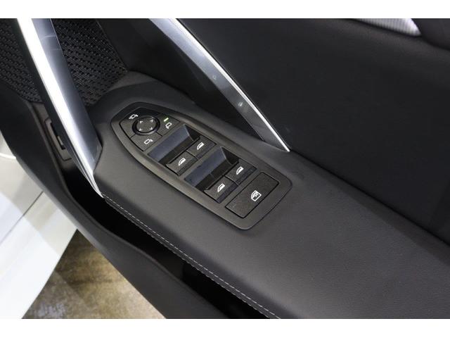 Ｘ２ ｘＤｒｉｖｅ　２０ｉ　Ｍスポーツハイラインパッケージ　ＢＭＷ認定中古車　車線逸脱警告　衝突軽減ブレーキ（22枚目）