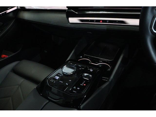 ５シリーズ ５２３ｄ　ｘＤｒｉｖｅツーリング　Ｍスポーツ　ＢＭＷ認定中古車　車線逸脱警告　衝突軽減ブレーキ（15枚目）
