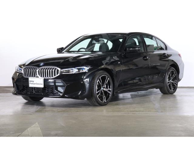 ３シリーズ ３３０ｅ　Ｍスポーツ　ＢＭＷ認定中古車　車線逸脱警告　衝突軽減ブレーキ　ブラックヴァーネスカレザー（2枚目）