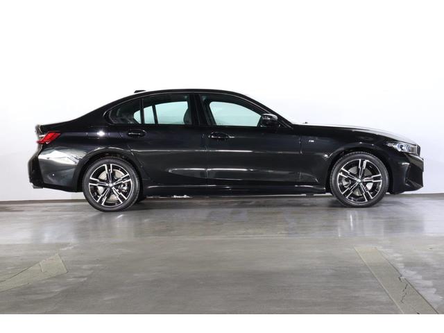 ３シリーズ ３３０ｅ　Ｍスポーツ　ＢＭＷ認定中古車　車線逸脱警告　衝突軽減ブレーキ　ブラックヴァーネスカレザー（4枚目）