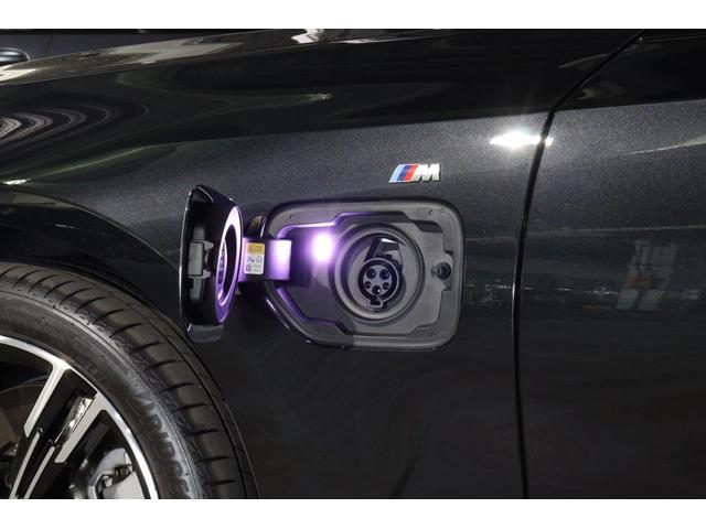 ３シリーズ ３３０ｅ　Ｍスポーツ　ＢＭＷ認定中古車　車線逸脱警告　衝突軽減ブレーキ　ブラックヴァーネスカレザー（7枚目）