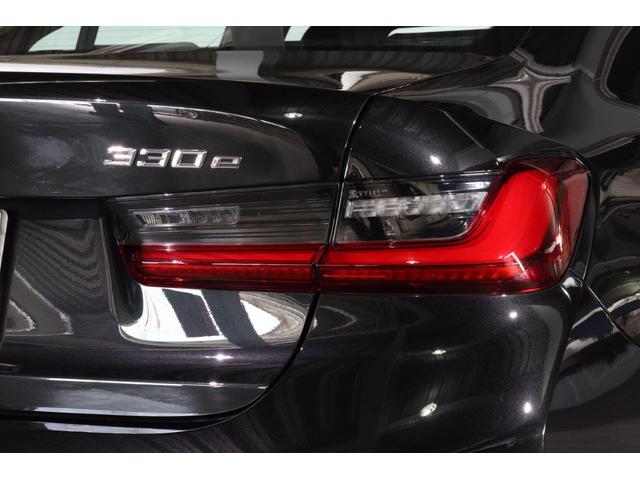 ３シリーズ ３３０ｅ　Ｍスポーツ　ＢＭＷ認定中古車　車線逸脱警告　衝突軽減ブレーキ　ブラックヴァーネスカレザー（13枚目）