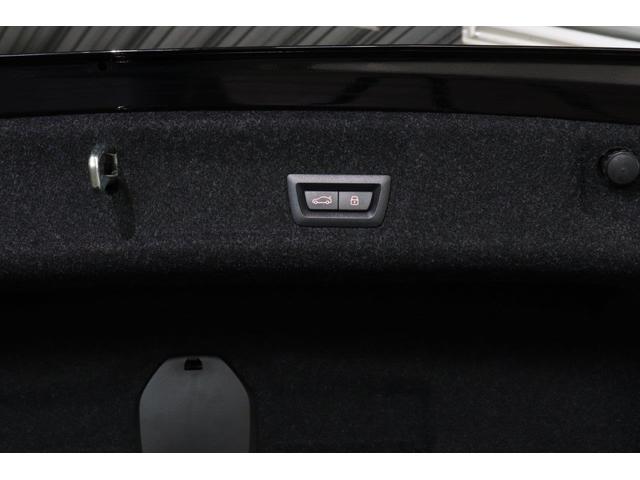 ３シリーズ ３３０ｅ　Ｍスポーツ　ＢＭＷ認定中古車　車線逸脱警告　衝突軽減ブレーキ　ブラックヴァーネスカレザー（15枚目）