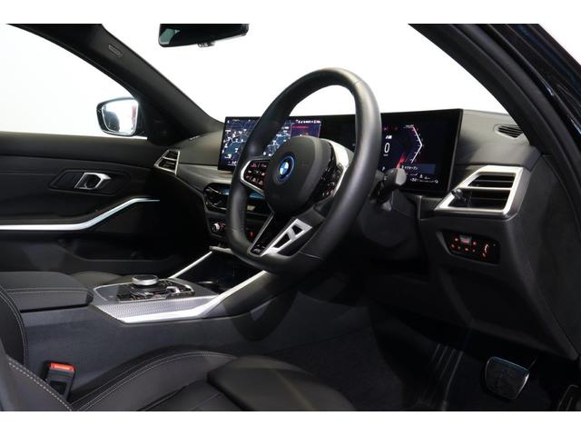 ３シリーズ ３３０ｅ　Ｍスポーツ　ＢＭＷ認定中古車　車線逸脱警告　衝突軽減ブレーキ　ブラックヴァーネスカレザー（17枚目）