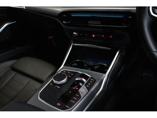 ３シリーズ ３３０ｅ　Ｍスポーツ　ＢＭＷ認定中古車　車線逸脱警告　衝突軽減ブレーキ　ブラックヴァーネスカレザー（25枚目）