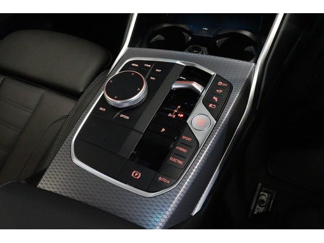 ３シリーズ ３３０ｅ　Ｍスポーツ　ＢＭＷ認定中古車　車線逸脱警告　衝突軽減ブレーキ　ブラックヴァーネスカレザー（27枚目）