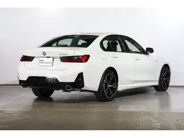 ３シリーズ ３３０ｅ　Ｍスポーツ　ハイラインパッケージ　ＢＭＷ認定中古車　車線逸脱警告　衝突軽減ブレーキ（3枚目）