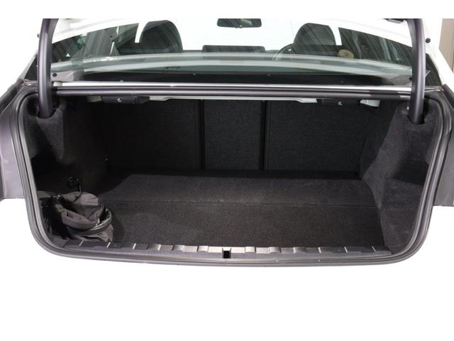 ３シリーズ ３３０ｅ　Ｍスポーツ　ハイラインパッケージ　ＢＭＷ認定中古車　車線逸脱警告　衝突軽減ブレーキ（17枚目）