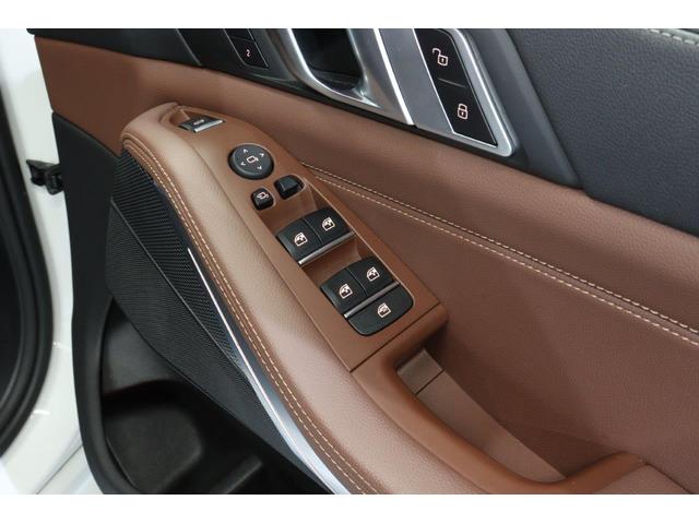 Ｘ５ ｘＤｒｉｖｅ　３５ｄ　Ｍスポーツ　ＢＭＷ認定中古車　車線逸脱警告　衝突軽減ブレーキ（14枚目）