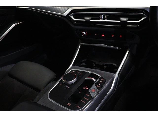 ３シリーズ ３２０ｄ　ｘＤｒｉｖｅツーリング　Ｍスポーツ　ＢＭＷ認定中古車　車線逸脱警告　衝突軽減ブレーキ（18枚目）