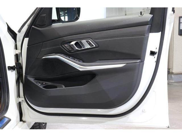 ３シリーズ ３３０ｅ　Ｍスポーツ　ハイラインパッケージ　ＢＭＷ認定中古車　車線逸脱警告　衝突軽減ブレーキ（12枚目）