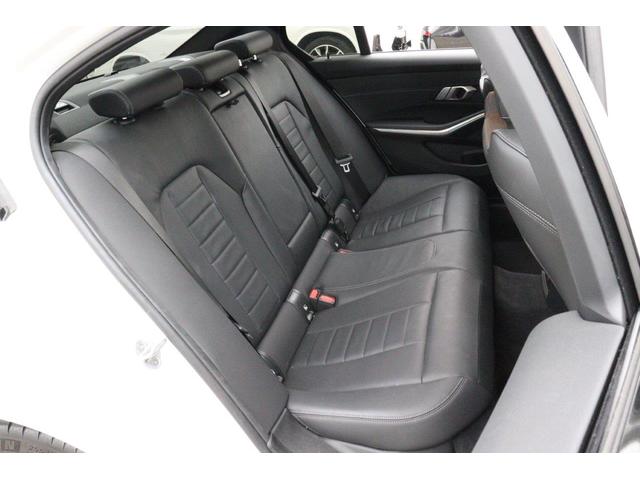 ３シリーズ ３３０ｅ　Ｍスポーツ　ハイラインパッケージ　ＢＭＷ認定中古車　車線逸脱警告　衝突軽減ブレーキ（14枚目）