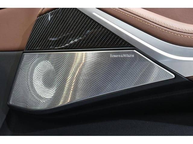 Ｘ７ Ｍ６０ｉ　ｘＤｒｉｖｅ　ＢＭＷ認定中古車　車線逸脱警告　衝突軽減ブレーキ（17枚目）