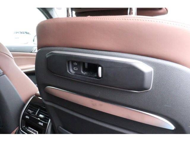 Ｘ７ Ｍ６０ｉ　ｘＤｒｉｖｅ　ＢＭＷ認定中古車　車線逸脱警告　衝突軽減ブレーキ（22枚目）