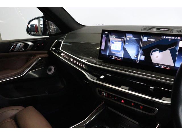 Ｘ７ Ｍ６０ｉ　ｘＤｒｉｖｅ　ＢＭＷ認定中古車　車線逸脱警告　衝突軽減ブレーキ（26枚目）