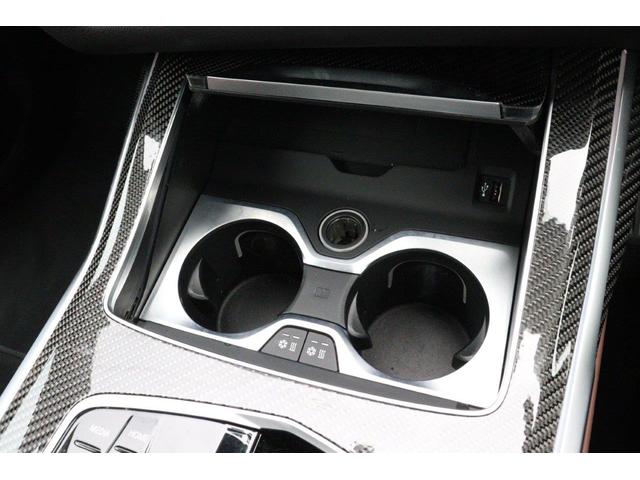 Ｘ７ Ｍ６０ｉ　ｘＤｒｉｖｅ　ＢＭＷ認定中古車　車線逸脱警告　衝突軽減ブレーキ（30枚目）