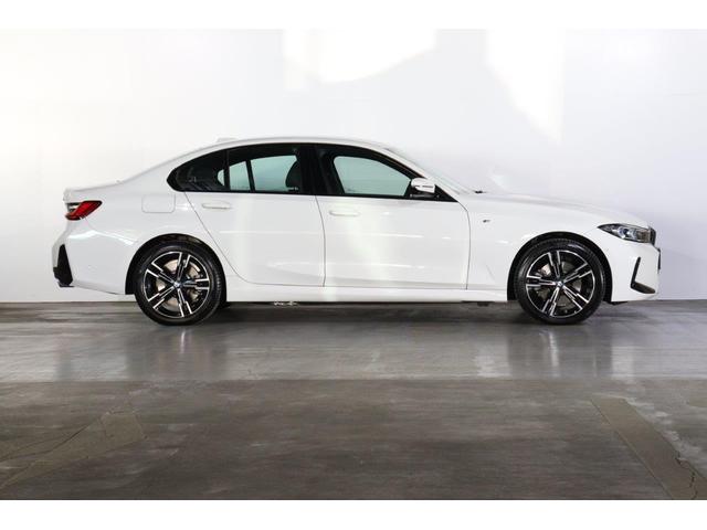 ３シリーズ ３３０ｅ　Ｍスポーツ　ＢＭＷ認定中古車　車線逸脱警告　衝突軽減ブレーキ（4枚目）