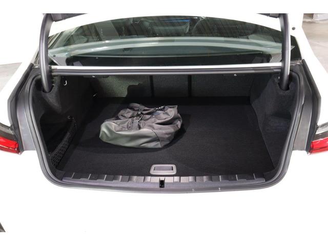 ３シリーズ ３３０ｅ　Ｍスポーツ　ＢＭＷ認定中古車　車線逸脱警告　衝突軽減ブレーキ（6枚目）