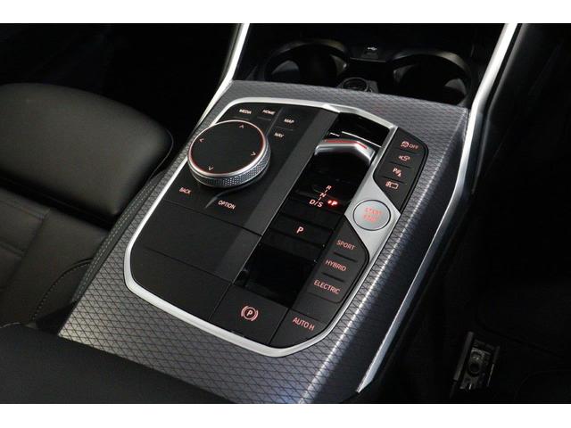 ３シリーズ ３３０ｅ　Ｍスポーツ　ＢＭＷ認定中古車　車線逸脱警告　衝突軽減ブレーキ（16枚目）