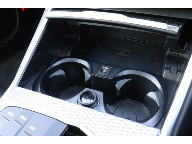 ３シリーズ ３３０ｅ　Ｍスポーツ　ＢＭＷ認定中古車　車線逸脱警告　衝突軽減ブレーキ（17枚目）