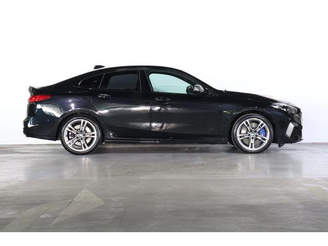 ２シリーズ Ｍ２３５ｉ　ｘＤｒｉｖｅグランクーペ　ＢＭＷ認定中古車（4枚目）