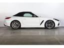 Ｚ４ Ｍ４０ｉ　ＢＭＷ認定中古車　２０２３年モデル　マグマレッド・レザーシート　シートヒーター　アルミメッシュ・インテリアトリム　ＬＥＤヘッドライト　電動幌　車線逸脱警告　衝突軽減ブレーキ　スマートキー（7枚目）