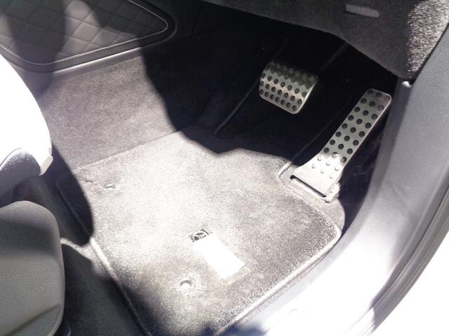 Ｇクラス Ｇ４５０　ｄ　ローンチエディション　Ｂｌｕｅｔｏｏｔｈ接続　ＥＴＣ　ＬＥＤヘッドライト　ＴＶ　アイドリングストップ　クルーズコントロール　コネクテッド機能　サイドカメラ　サンルーフ・ガラスルーフ　シートエアコン　シートヒーター　ナビ（20枚目）