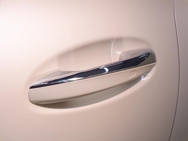 ＧＬＥ ＧＬＥ３００　ｄ　４マチック　ＡＭＧライン　３列シート　Ｂｌｕｅｔｏｏｔｈ接続　ＥＴＣ　ＬＥＤヘッドライト　ＴＶ　アイドリングストップ　クルーズコントロール　コネクテッド機能　サイドカメラ　シートヒーター　トランクスルー　ナビ　バックモニター（11枚目）