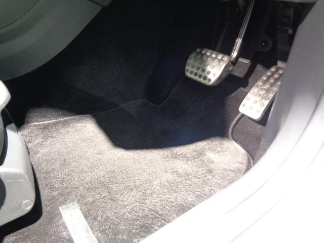 CLAクラス CLA250 4マチック シュポルト Bluetooth接続 CD DVD再生 ETC LEDヘッドライト TV アイドリングストップ クルーズコントロール シートヒーター トランクスルー ナビ バックモニター パワーシート(20枚目)