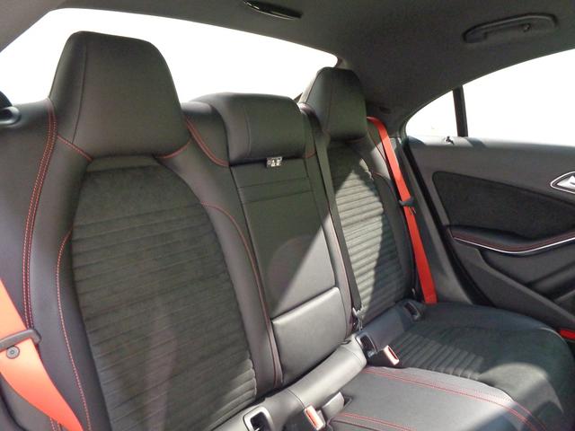 CLAクラス CLA250 4マチック シュポルト Bluetooth接続 CD DVD再生 ETC LEDヘッドライト TV アイドリングストップ クルーズコントロール シートヒーター トランクスルー ナビ バックモニター パワーシート(25枚目)