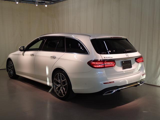 Ｅクラスステーションワゴン Ｅ２２０　ｄ　ステーションワゴン　スポーツ　ＡＭＧラインイン　テリアパッケージ・エクスクルーシブパッケージ（4枚目）