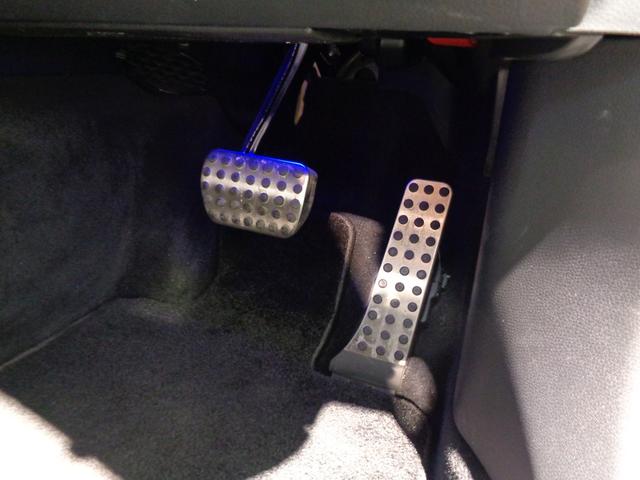 Ｅクラスステーションワゴン Ｅ２２０　ｄ　ステーションワゴン　スポーツ　ＡＭＧラインイン　テリアパッケージ・エクスクルーシブパッケージ（20枚目）