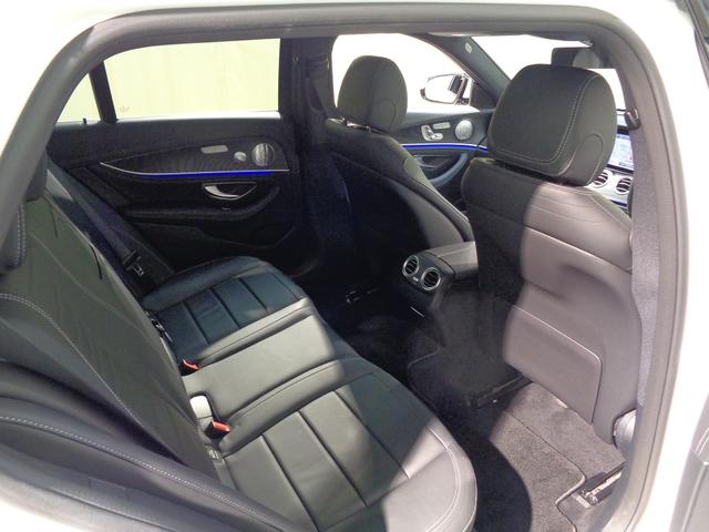 Ｅクラスステーションワゴン Ｅ２２０　ｄ　ステーションワゴン　スポーツ　ＡＭＧラインイン　テリアパッケージ・エクスクルーシブパッケージ（24枚目）