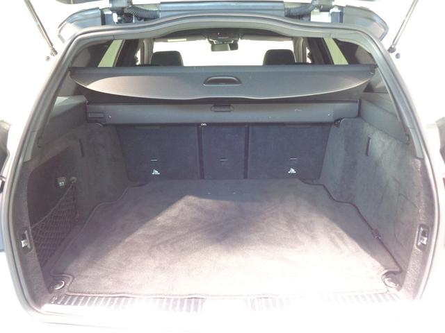 Ｃクラスステーションワゴン Ｃ２２０　ｄ　ステーションワゴン　アバンギャルド　ＡＭＧライ　ン　レザーエクスクルーシブパッケージ・レーダーセーフティパッケージ（6枚目）