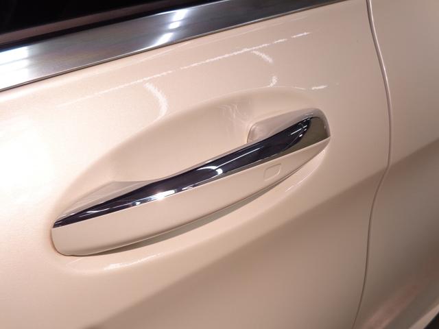 Ｃクラスステーションワゴン Ｃ２２０　ｄ　ステーションワゴン　アバンギャルド　ＡＭＧライ　ン　レザーエクスクルーシブパッケージ・レーダーセーフティパッケージ（11枚目）