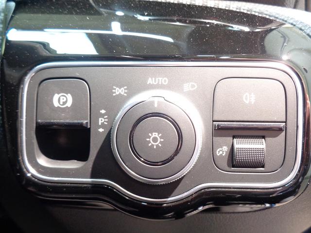 Ａクラスセダン Ａ２００　ｄ　セダン　レーダーセーフティパッケージ・ナビゲー　ションパッケージ（19枚目）